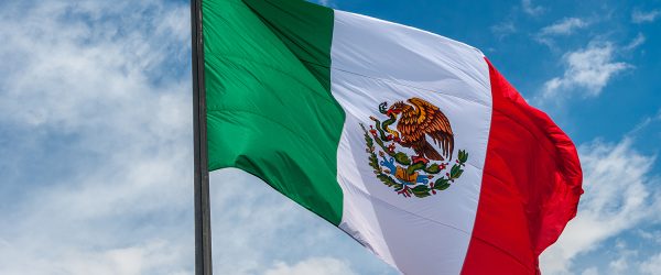 The-colourful-flag-of-Mexico