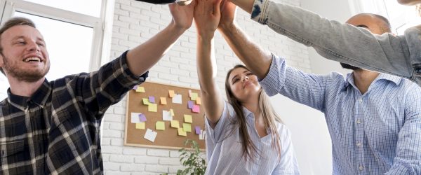 trabajo-equipo-personas-negocios